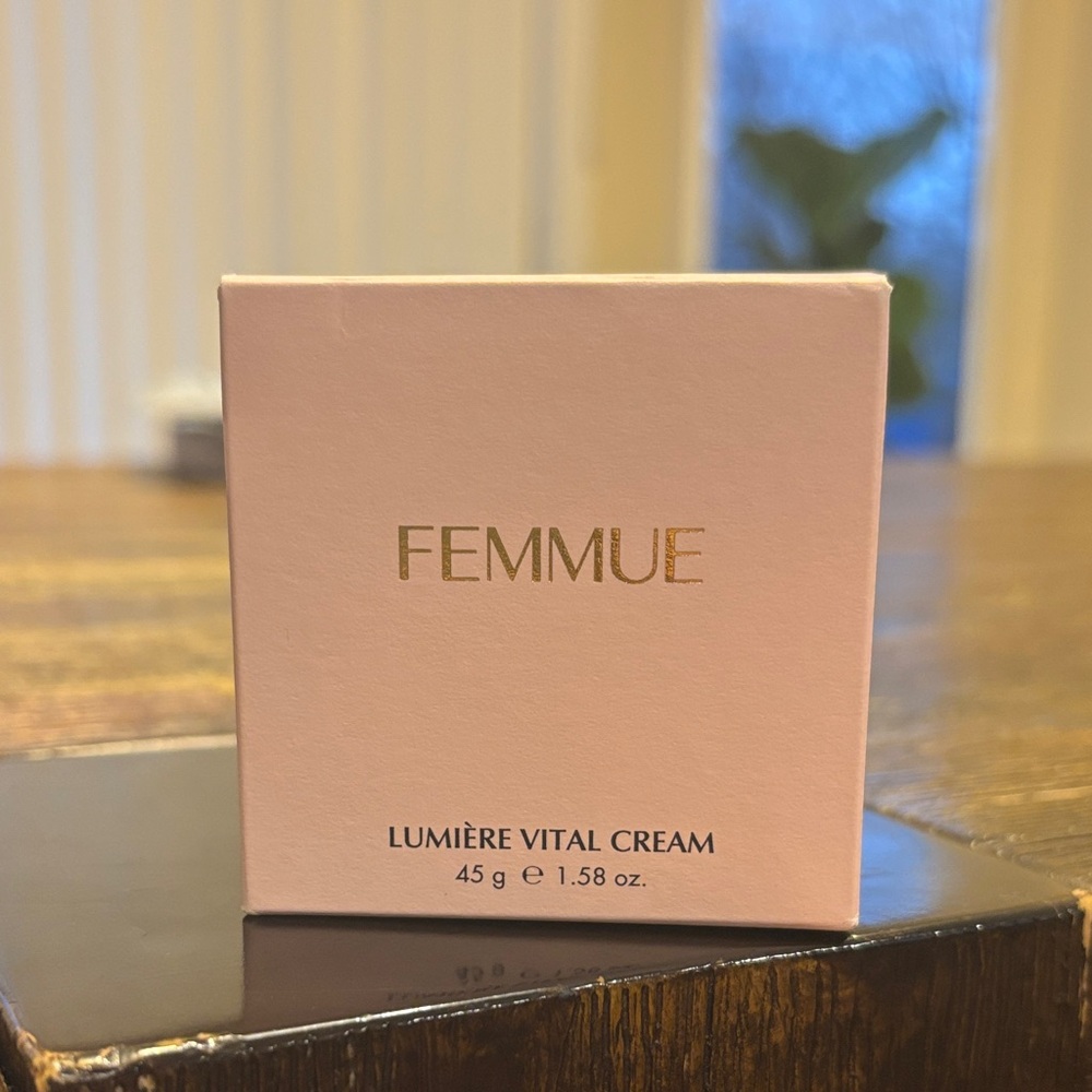 Femmue Lumière Vital Cream